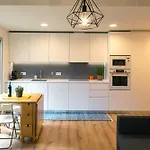 Apartamento Proud Progress Homes - Baia Rio