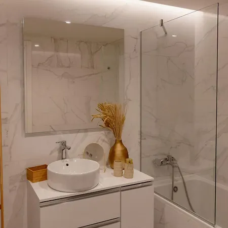 Luxury Refuge - Seixal Bay Apartment *